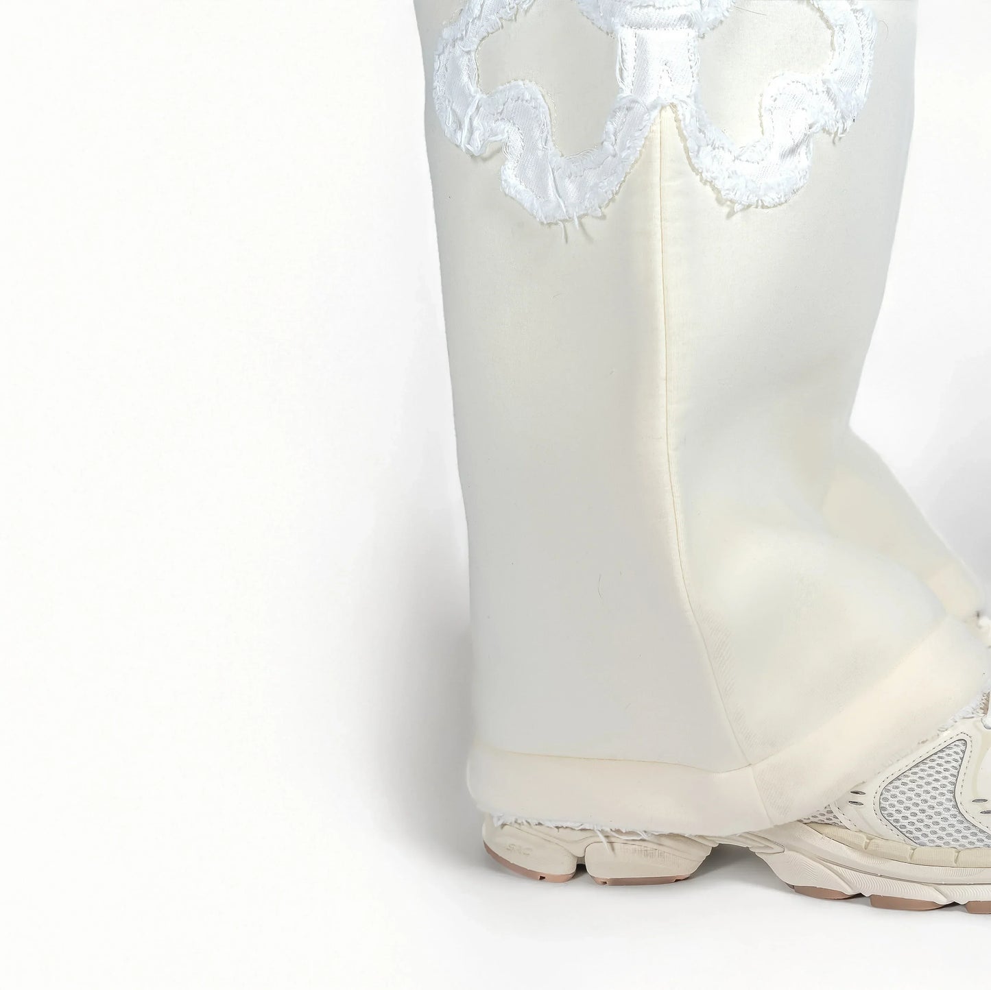 TOROM - CREAM PANTS