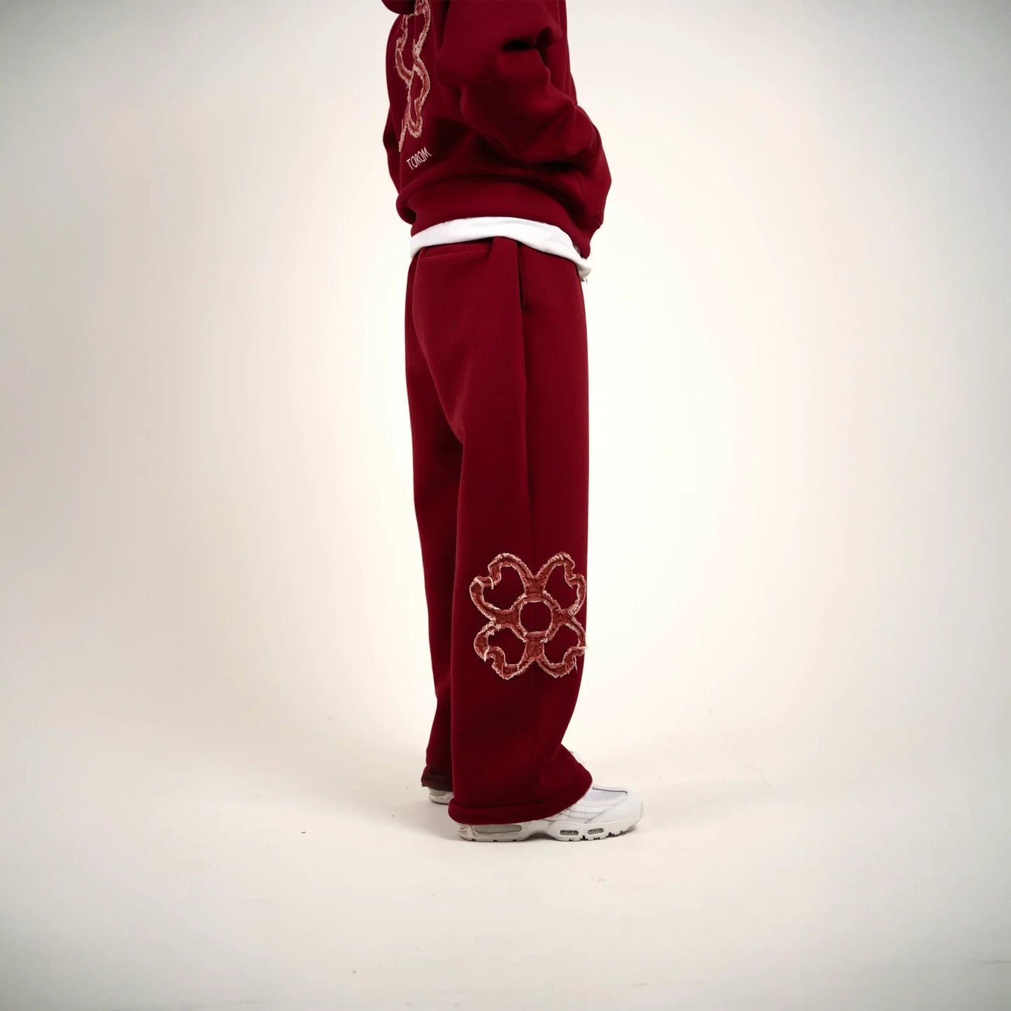 TOROM - RED PANTS